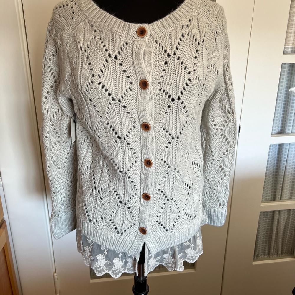 Hinge Sweater - Picture 3 of 8